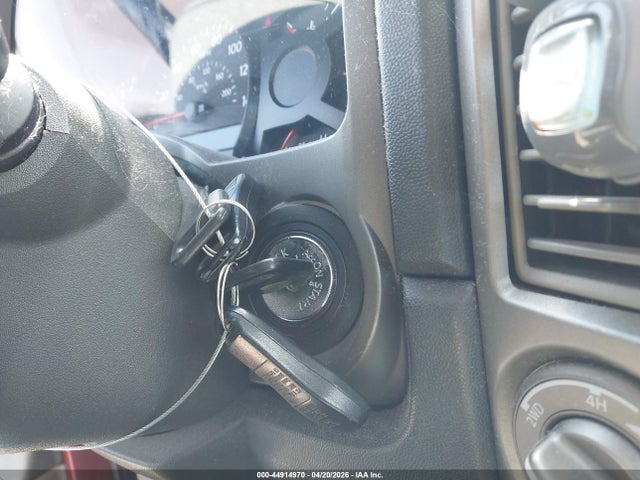 44914970 :رقم المزاد ، 1N6AA07B54N592123 vin ، 2004 Nissan Titan Se مزاد بيع