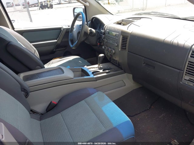 44914970 :رقم المزاد ، 1N6AA07B54N592123 vin ، 2004 Nissan Titan Se مزاد بيع