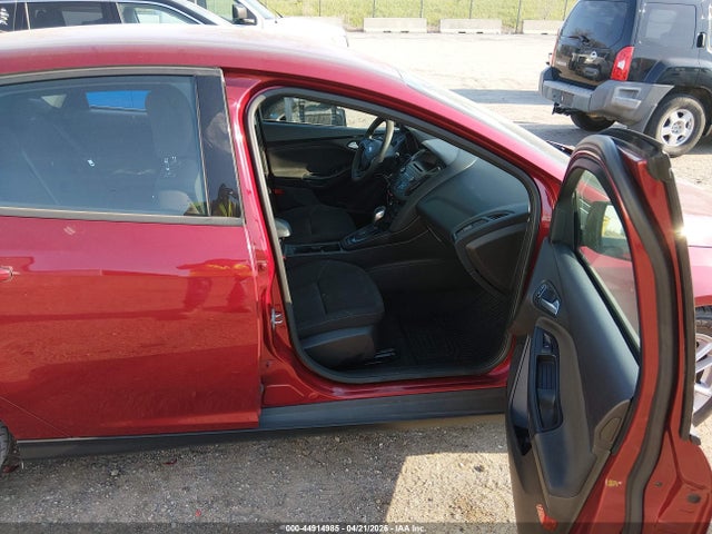 Ford FOCUS SE 2017 1FADP3F24HL205358 Image 5