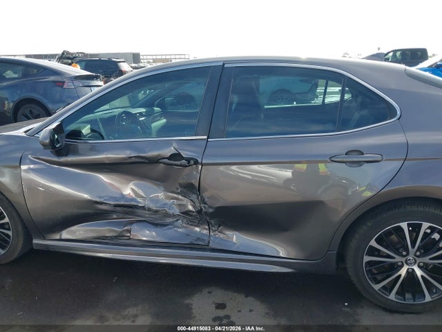 2019 Toyota Camry Se მანქანა იყიდება აუქციონზე, vin: 4T1B11HK1KU687479, აუქციონის ნომერი: 44915083