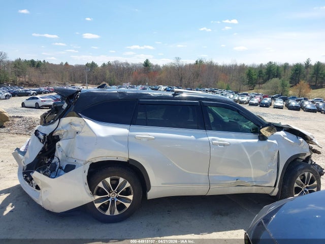 Продаж на аукціоні авто 2021 Toyota Highlander Xle, vin: 5TDHZRBHXMS080314, номер лоту: 44915107