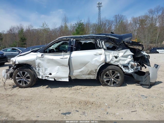 Продаж на аукціоні авто 2021 Toyota Highlander Xle, vin: 5TDHZRBHXMS080314, номер лоту: 44915107