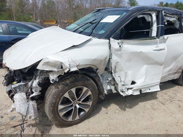 Продаж на аукціоні авто 2021 Toyota Highlander Xle, vin: 5TDHZRBHXMS080314, номер лоту: 44915107