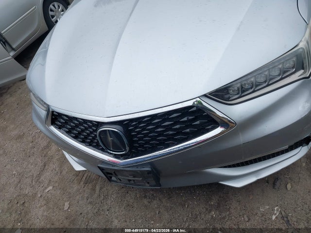 44915179 :رقم المزاد ، 19UUB2F53JA000209 vin ، 2018 Acura Tlx Tech Pkg مزاد بيع