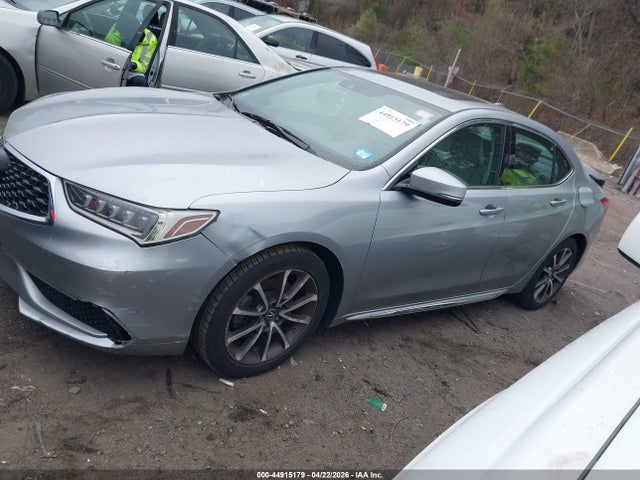 44915179 :رقم المزاد ، 19UUB2F53JA000209 vin ، 2018 Acura Tlx Tech Pkg مزاد بيع