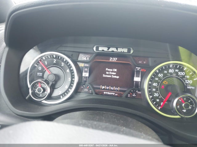 2022 Ram 1500 Laramie  4x2 5'7 Box მანქანა იყიდება აუქციონზე, vin: 1C6RREJT6NN127047, აუქციონის ნომერი: 44915267