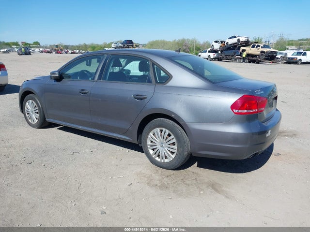 Продаж на аукціоні авто 2014 Volkswagen Passat 1.8t S, vin: 1VWAT7A36EC030037, номер лоту: 44915314