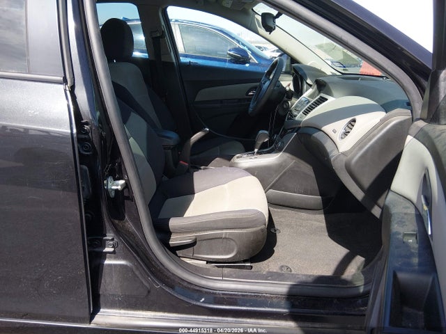 1G1PA5SG7E7325836 Chevrolet Cruze Ls Auto
