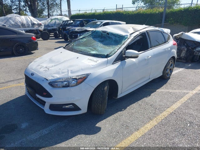 2016 Ford Focus St მანქანა იყიდება აუქციონზე, vin: 1FADP3L96GL225756, აუქციონის ნომერი: 44915320