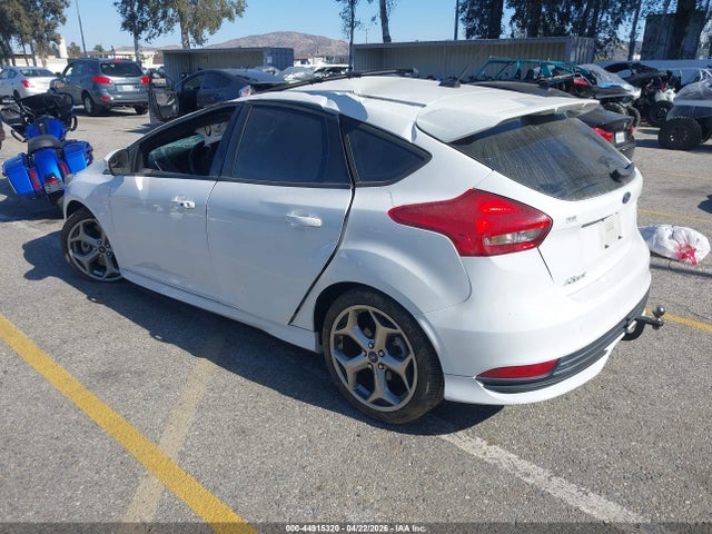 2016 Ford Focus St მანქანა იყიდება აუქციონზე, vin: 1FADP3L96GL225756, აუქციონის ნომერი: 44915320