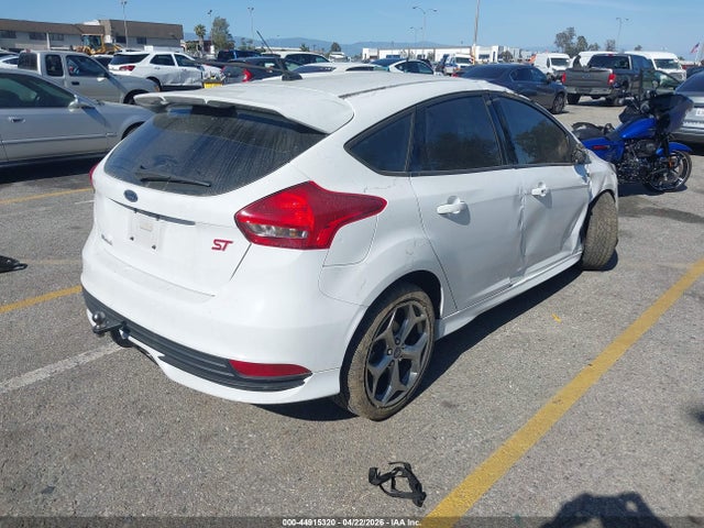 2016 Ford Focus St მანქანა იყიდება აუქციონზე, vin: 1FADP3L96GL225756, აუქციონის ნომერი: 44915320
