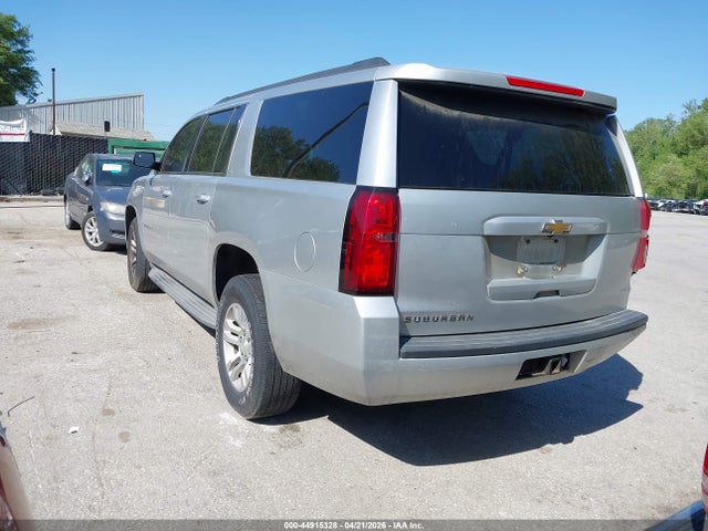 Aukcja sprzedaży 2015 Chevrolet Suburban 1500 Lt, vin: 1GNSKJKC1FR265814, numer aukcji: 44915328