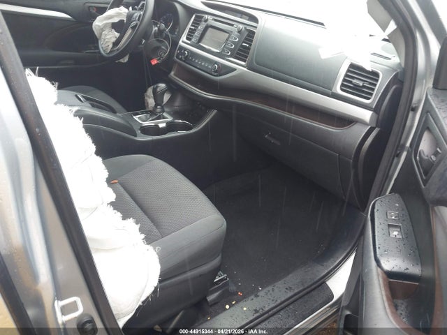 Aukcja sprzedaży 2018 Toyota Highlander Le, vin: 5TDZARFH1JS039667, numer aukcji: 44915344