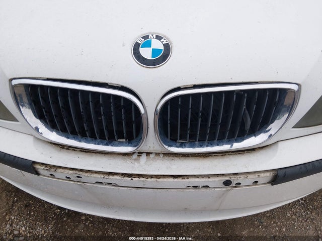 44915393 :رقم المزاد ، WBAET37483NJ34248 vin ، 2003 Bmw 325i مزاد بيع
