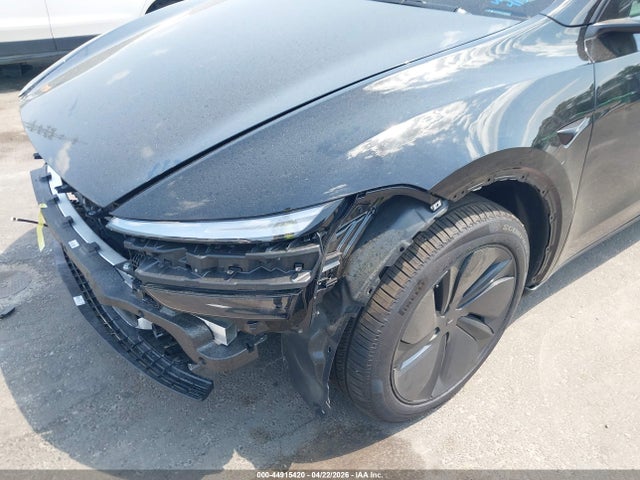 Aukcja sprzedaży 2026 Tesla Model Y All-wheel Drive/long Range Launch Series/premium All-wheel Drive, vin: 7SAYGDEE7TA628539, numer aukcji: 44915420