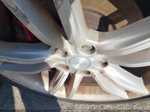 2015 Tesla Model S 85d/p85d მანქანა იყიდება აუქციონზე, vin: 5YJSA1V41FF100920, აუქციონის ნომერი: 44915430