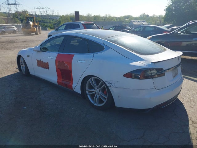 2015 Tesla Model S 85d/p85d მანქანა იყიდება აუქციონზე, vin: 5YJSA1V41FF100920, აუქციონის ნომერი: 44915430