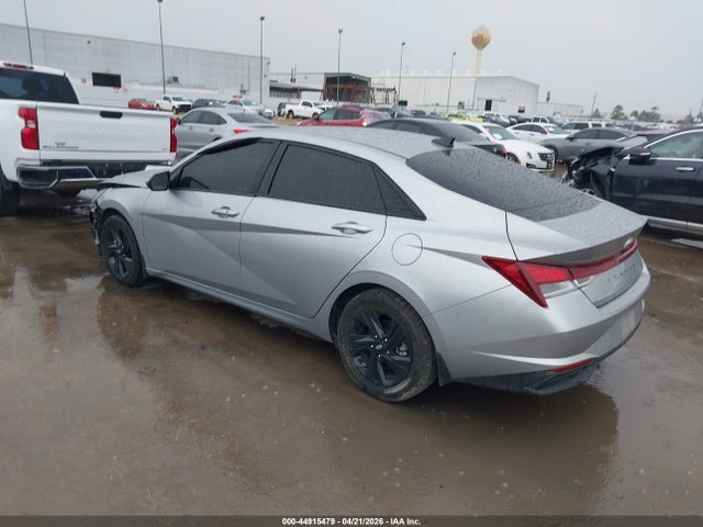 Hyundai ELANTRA SEL 2022 5NPLM4AG2NH077080 Image 3