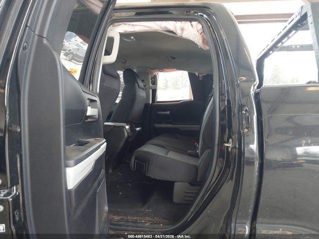 5TFUY5F18EX361904 Toyota Tundra Sr5 5.7l V8