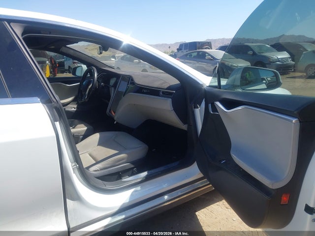 Aukcja sprzedaży 2015 Tesla Model S, vin: 5YJSA1E22FF119118, numer aukcji: 44915533