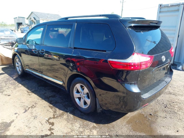 Продажа на аукционе авто 2017 Toyota Sienna Le 8 Passenger, vin: 5TDKZ3DC2HS793993, номер лота: 44915607