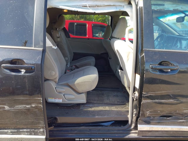 Продажа на аукционе авто 2017 Toyota Sienna Le 8 Passenger, vin: 5TDKZ3DC2HS793993, номер лота: 44915607