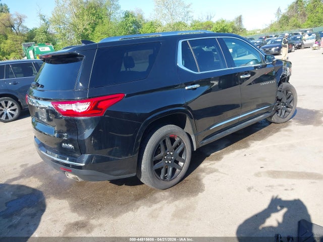 44915608 :رقم المزاد ، 1GNEVKKW2JJ173929 vin ، 2018 Chevrolet Traverse High Country مزاد بيع