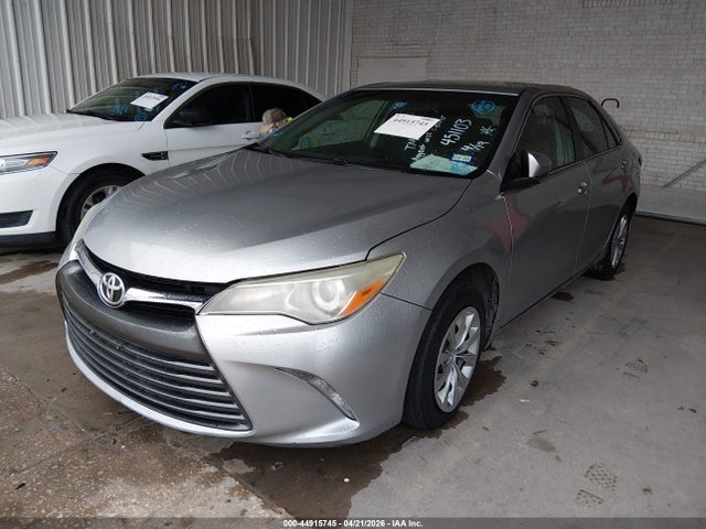 Toyota CAMRY LE 2015 4T4BF1FK4FR451103 Image 2