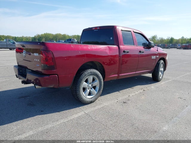 Продаж на аукціоні авто 2018 Ram 1500 Express  4x4 6'4 Box, vin: 1C6RR7FT6JS332304, номер лоту: 44915790