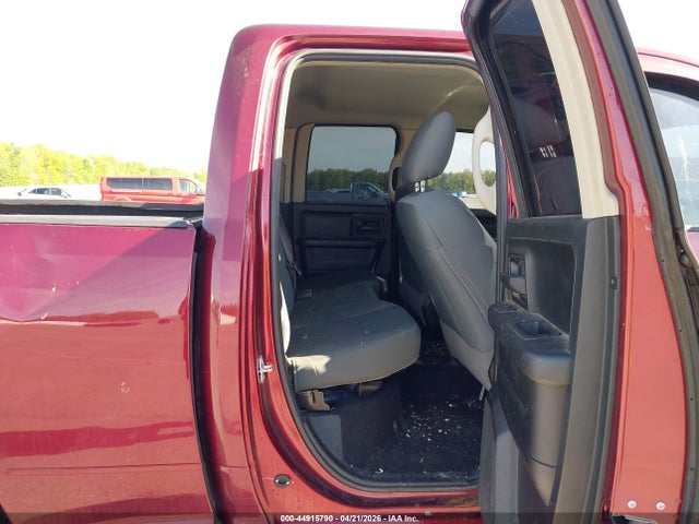 Продаж на аукціоні авто 2018 Ram 1500 Express  4x4 6'4 Box, vin: 1C6RR7FT6JS332304, номер лоту: 44915790