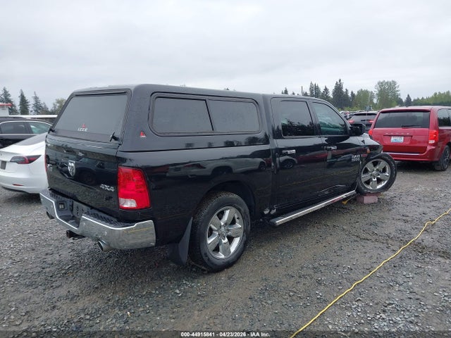 44915841 :رقم المزاد ، 1C6RR7LM9JS321973 vin ، 2018 Ram 1500 Big Horn  4x4 5'7 Box مزاد بيع