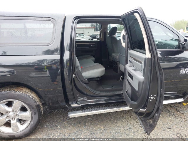 44915841 :رقم المزاد ، 1C6RR7LM9JS321973 vin ، 2018 Ram 1500 Big Horn  4x4 5'7 Box مزاد بيع
