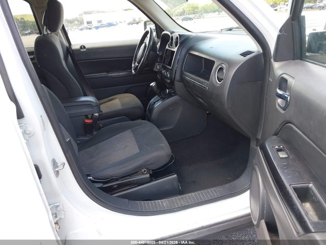 44916005 :رقم المزاد ، 1J4NF1GB2BD229917 vin ، 2011 Jeep Patriot Sport مزاد بيع