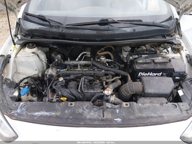 44916103 :رقم المزاد ، KMHCT5AE4FU204647 vin ، 2015 Hyundai Accent Gs مزاد بيع