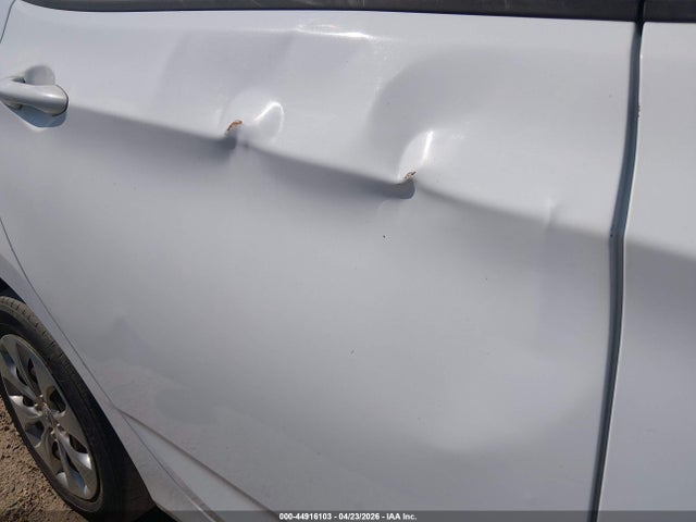 44916103 :رقم المزاد ، KMHCT5AE4FU204647 vin ، 2015 Hyundai Accent Gs مزاد بيع
