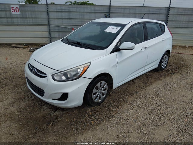 44916103 :رقم المزاد ، KMHCT5AE4FU204647 vin ، 2015 Hyundai Accent Gs مزاد بيع