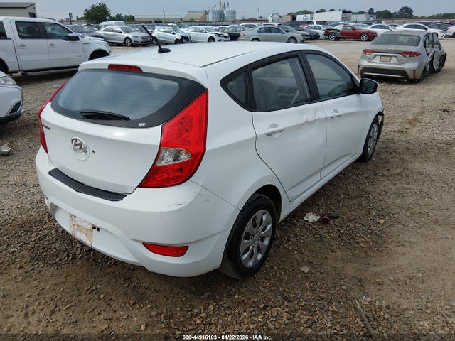 44916103 :رقم المزاد ، KMHCT5AE4FU204647 vin ، 2015 Hyundai Accent Gs مزاد بيع