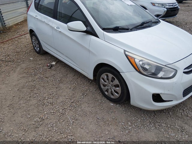 44916103 :رقم المزاد ، KMHCT5AE4FU204647 vin ، 2015 Hyundai Accent Gs مزاد بيع