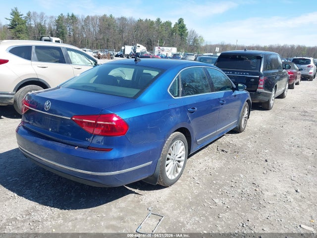 2016 Volkswagen Passat 1.8t Se მანქანა იყიდება აუქციონზე, vin: 1VWBT7A34GC008397, აუქციონის ნომერი: 44916146