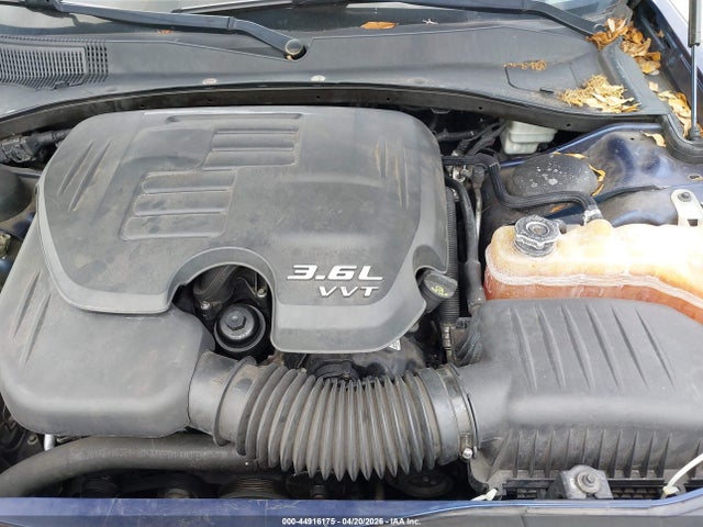 44916175 :رقم المزاد ، 2C3CCAAG5DH630415 vin ، 2013 Chrysler 300 Motown مزاد بيع