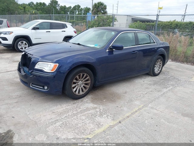 44916175 :رقم المزاد ، 2C3CCAAG5DH630415 vin ، 2013 Chrysler 300 Motown مزاد بيع