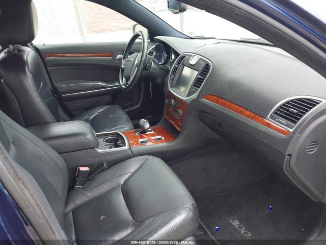 44916175 :رقم المزاد ، 2C3CCAAG5DH630415 vin ، 2013 Chrysler 300 Motown مزاد بيع