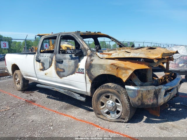 Продаж на аукціоні авто 2018 Ram 2500 Tradesman  4x4 8' Box, vin: 3C6UR5HJ1JG127944, номер лоту: 44916192