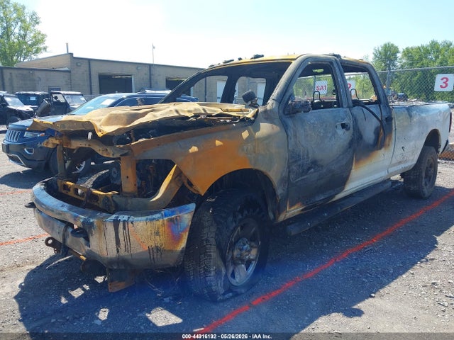 Продаж на аукціоні авто 2018 Ram 2500 Tradesman  4x4 8' Box, vin: 3C6UR5HJ1JG127944, номер лоту: 44916192