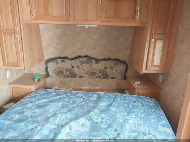 Продаж на аукціоні авто 2004 Keystone R35 Foot Trailer, vin: 4YDT35F274E310999, номер лоту: 44916207