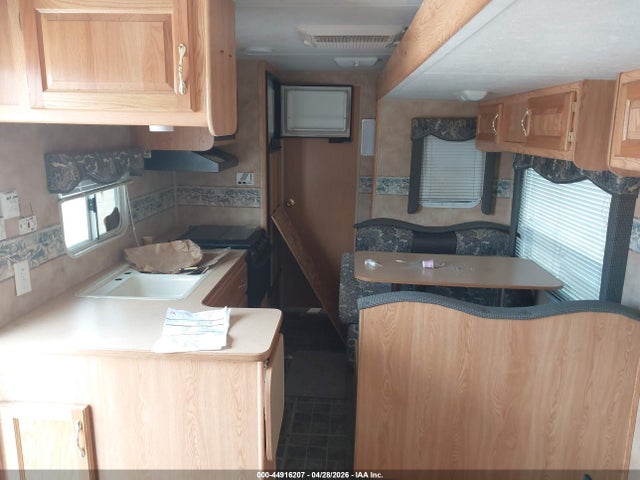 Продаж на аукціоні авто 2004 Keystone R35 Foot Trailer, vin: 4YDT35F274E310999, номер лоту: 44916207