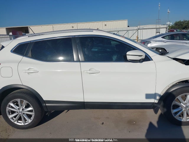 2017 Nissan Rogue Sport Sv მანქანა იყიდება აუქციონზე, vin: JN1BJ1CP8HW010937, აუქციონის ნომერი: 44916238