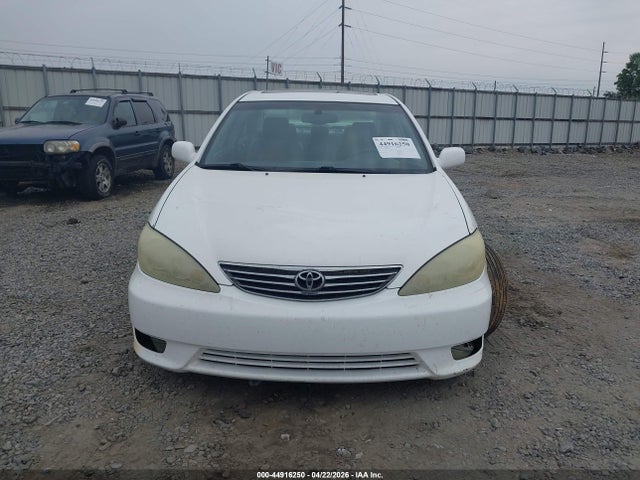2005 Toyota Camry Xle V6 მანქანა იყიდება აუქციონზე, vin: 4T1BF32K65U092783, აუქციონის ნომერი: 44916250