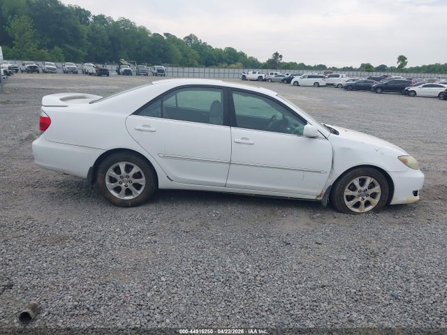 2005 Toyota Camry Xle V6 მანქანა იყიდება აუქციონზე, vin: 4T1BF32K65U092783, აუქციონის ნომერი: 44916250