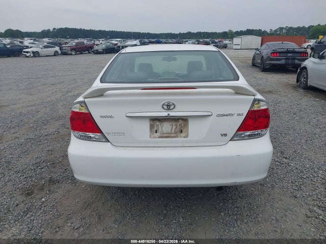 2005 Toyota Camry Xle V6 მანქანა იყიდება აუქციონზე, vin: 4T1BF32K65U092783, აუქციონის ნომერი: 44916250